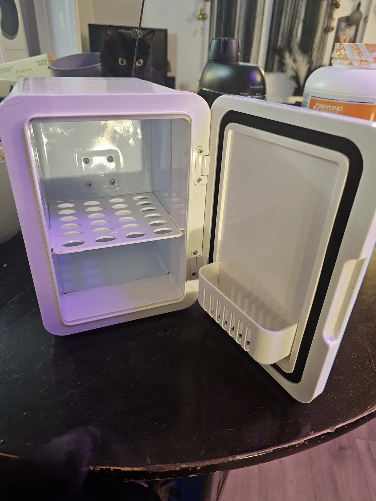 Mini fridge - photo 2