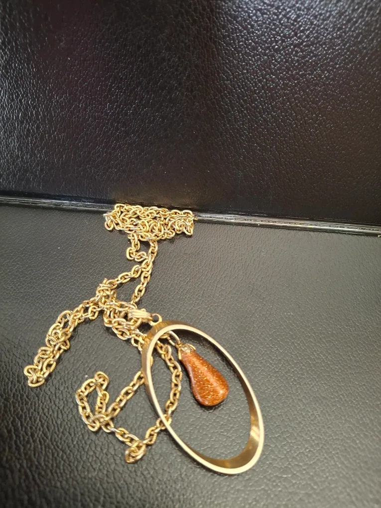 Gold Tone Necklace with Sparkly Pendant image indicator(5)