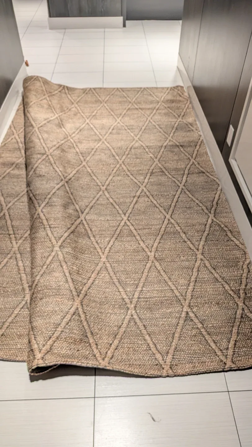 City Chic Handwoven Area Rug 8' x 10' image indicator(2)