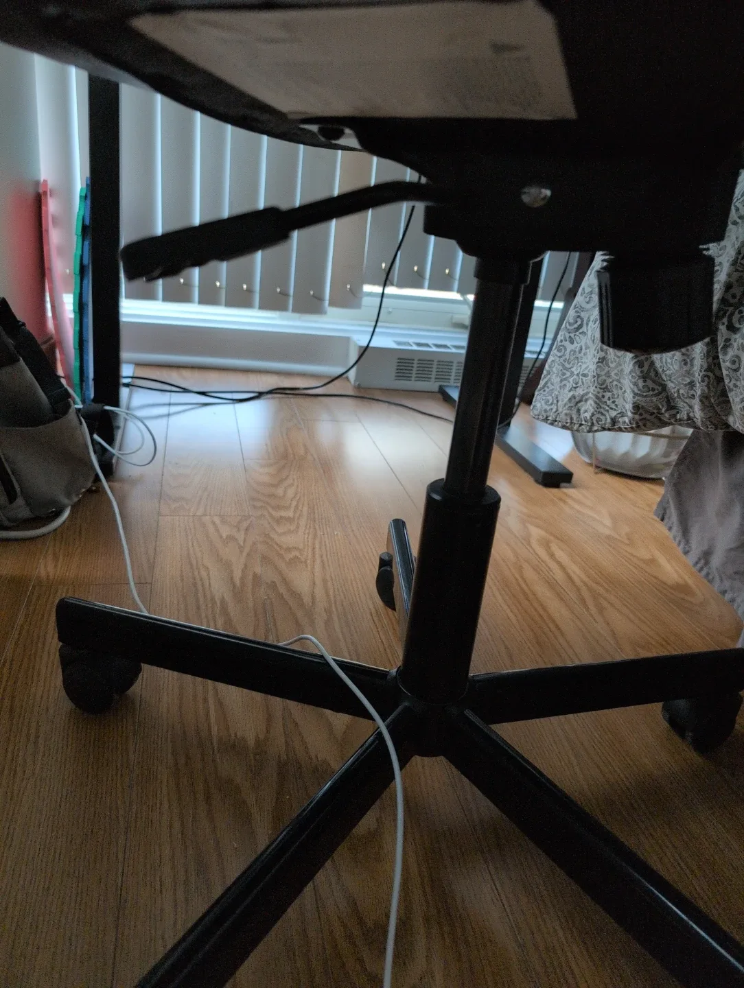 IKEA Renberget Chair - GREAT CONDITION image indicator(3)