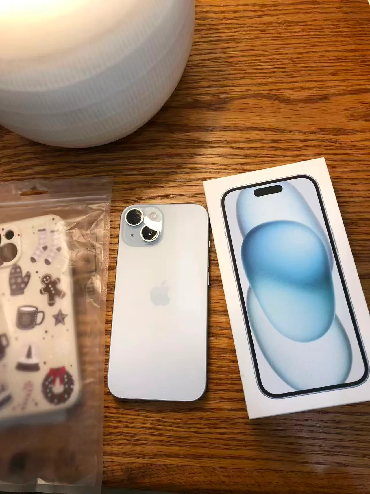 Apple iPhone 15 256G like new with box