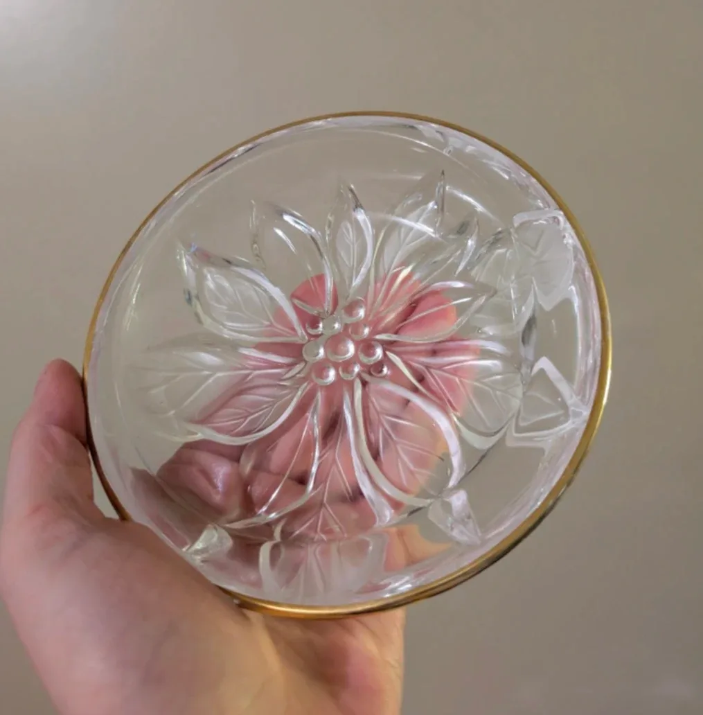 Studio Nova Gilded Poinsettia Round Candy Dish