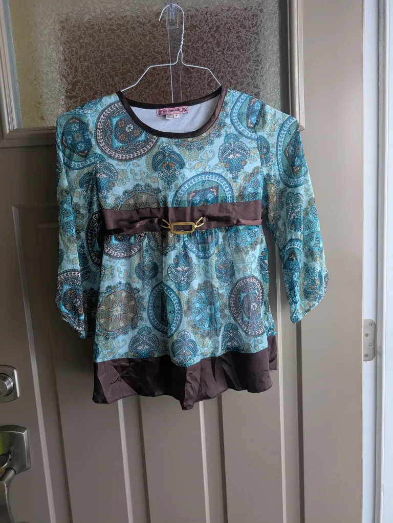 Girls sz 10 shirts, $3 each image indicator(4)