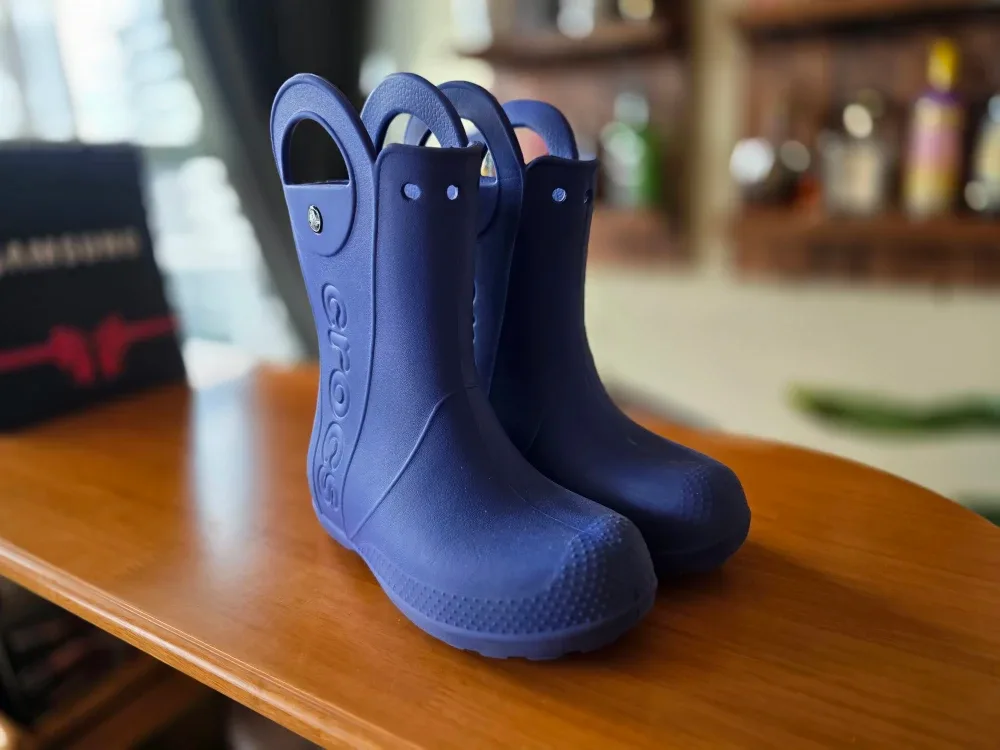 Crocs Kids' Handle Rain Boot Size Junior 3 Blue