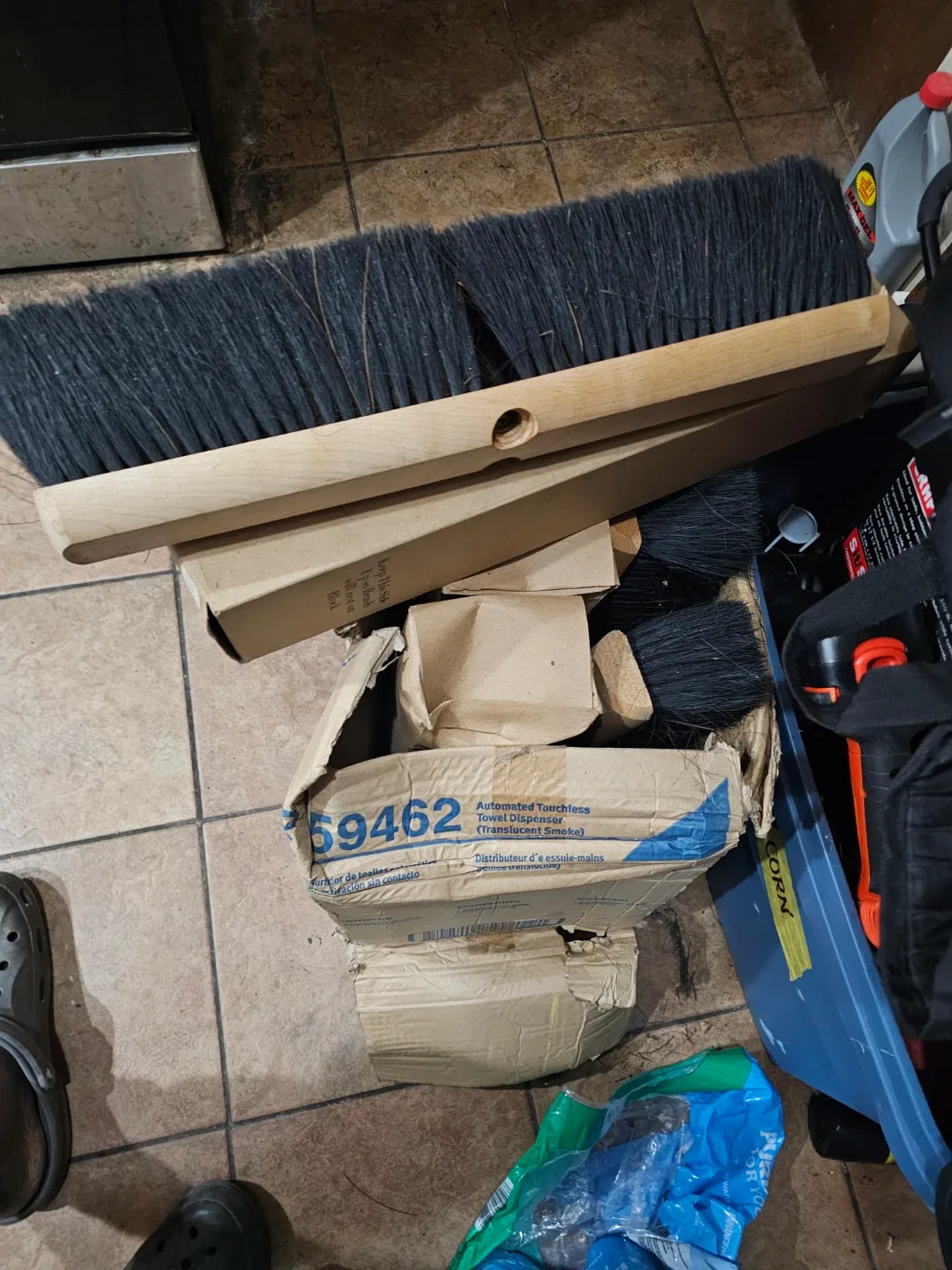 Touchless Smoke Translucent Broom Head