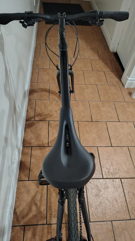 (NEW)Cannondale Quick 6 Hybrid Bike - Black image indicator(4)