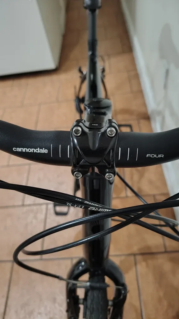 (NEW)Cannondale Quick 6 Hybrid Bike - Black image indicator(6)