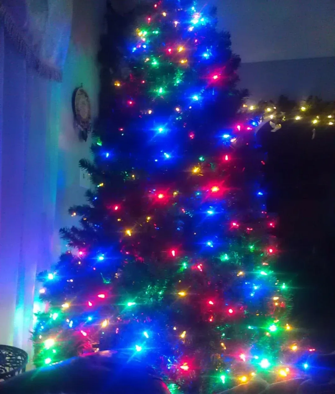 LED  PRE LIT 6 1/2 FT TREE WITH MULTI LIGHT FUNCTIONS image indicator(4)