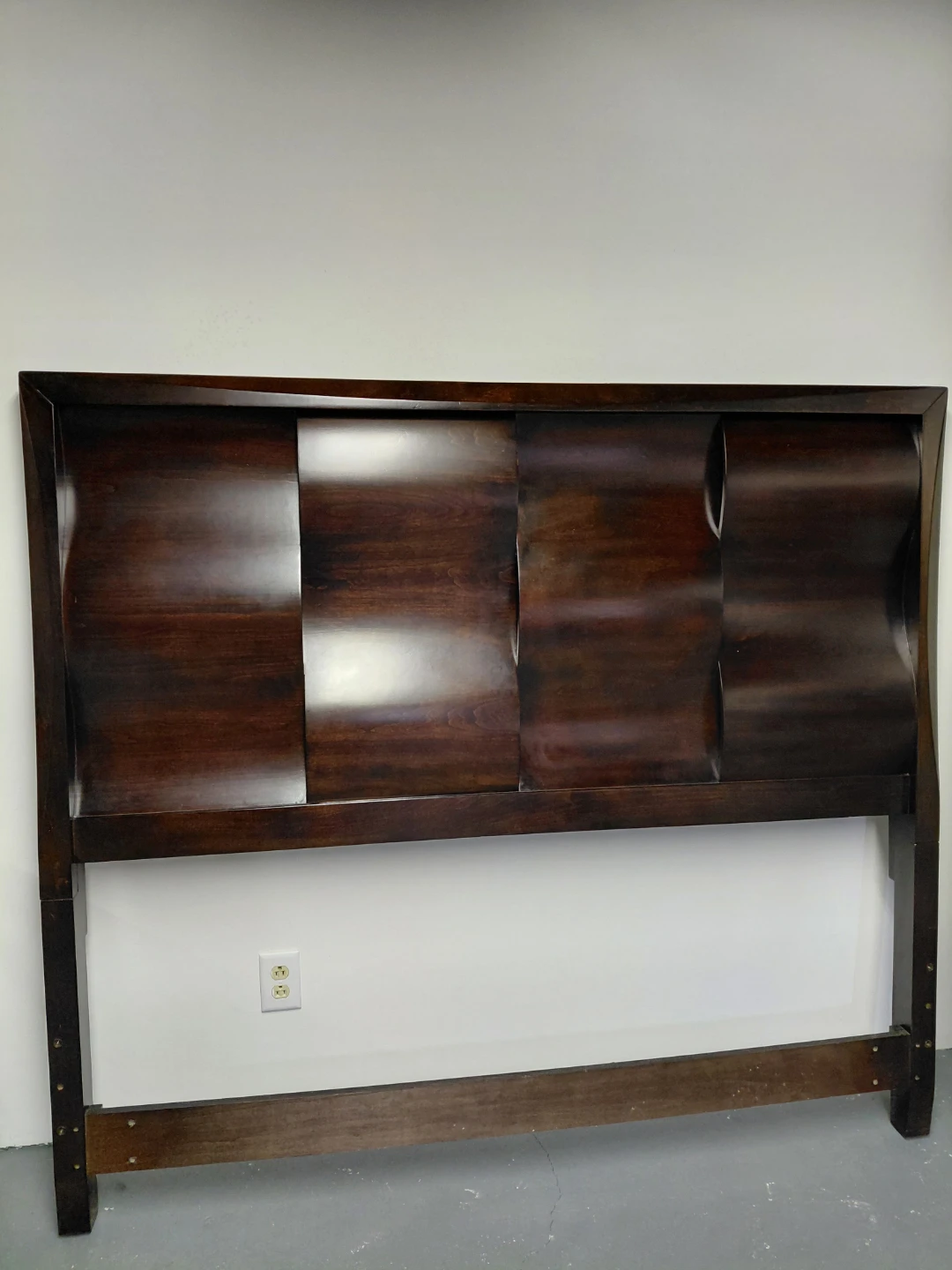 Dark Wood Queen Size Bedroom Set - Headboard & Nightstand - photo 3