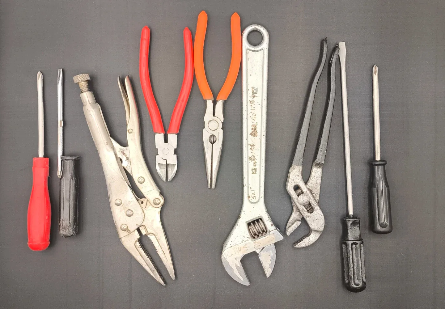 Assorted Hand Tools image indicator(2)