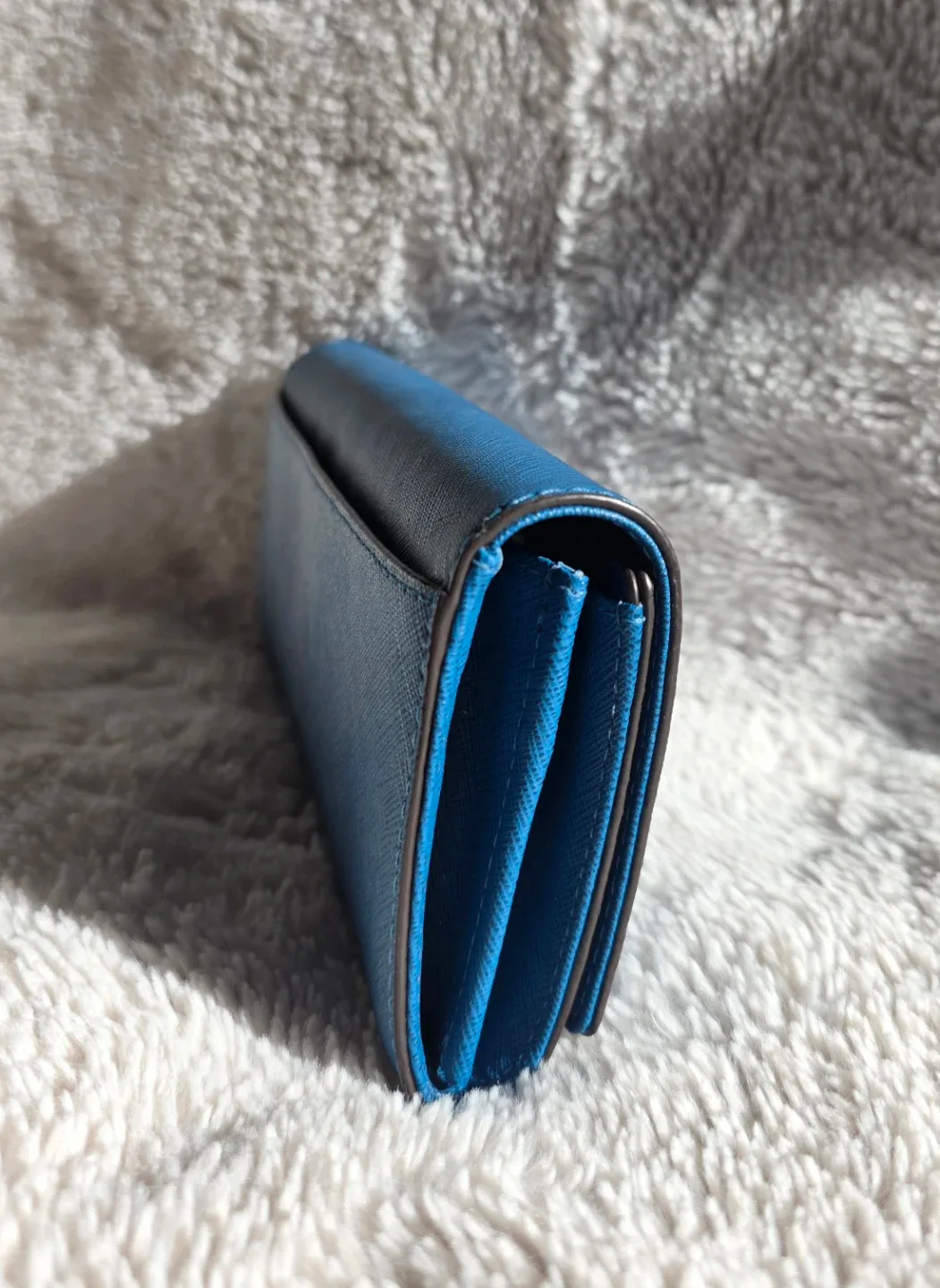 Michael Kors Wallet image indicator(5)