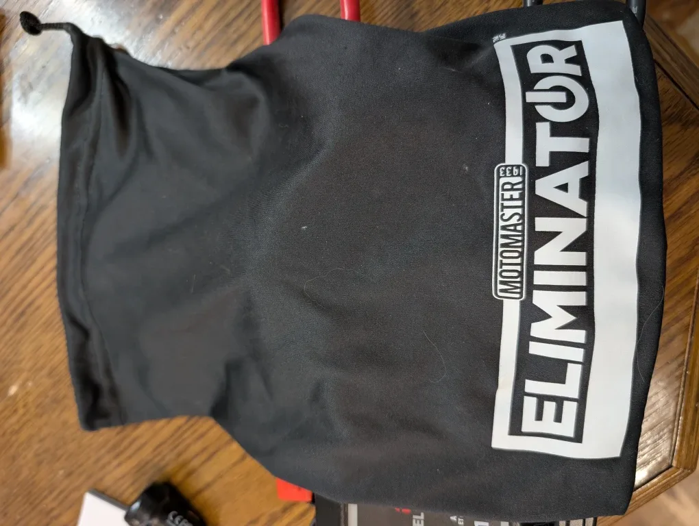 MotoMaster Eliminator Booster Pack/Jump Starter & USB Power Bank image indicator(4)