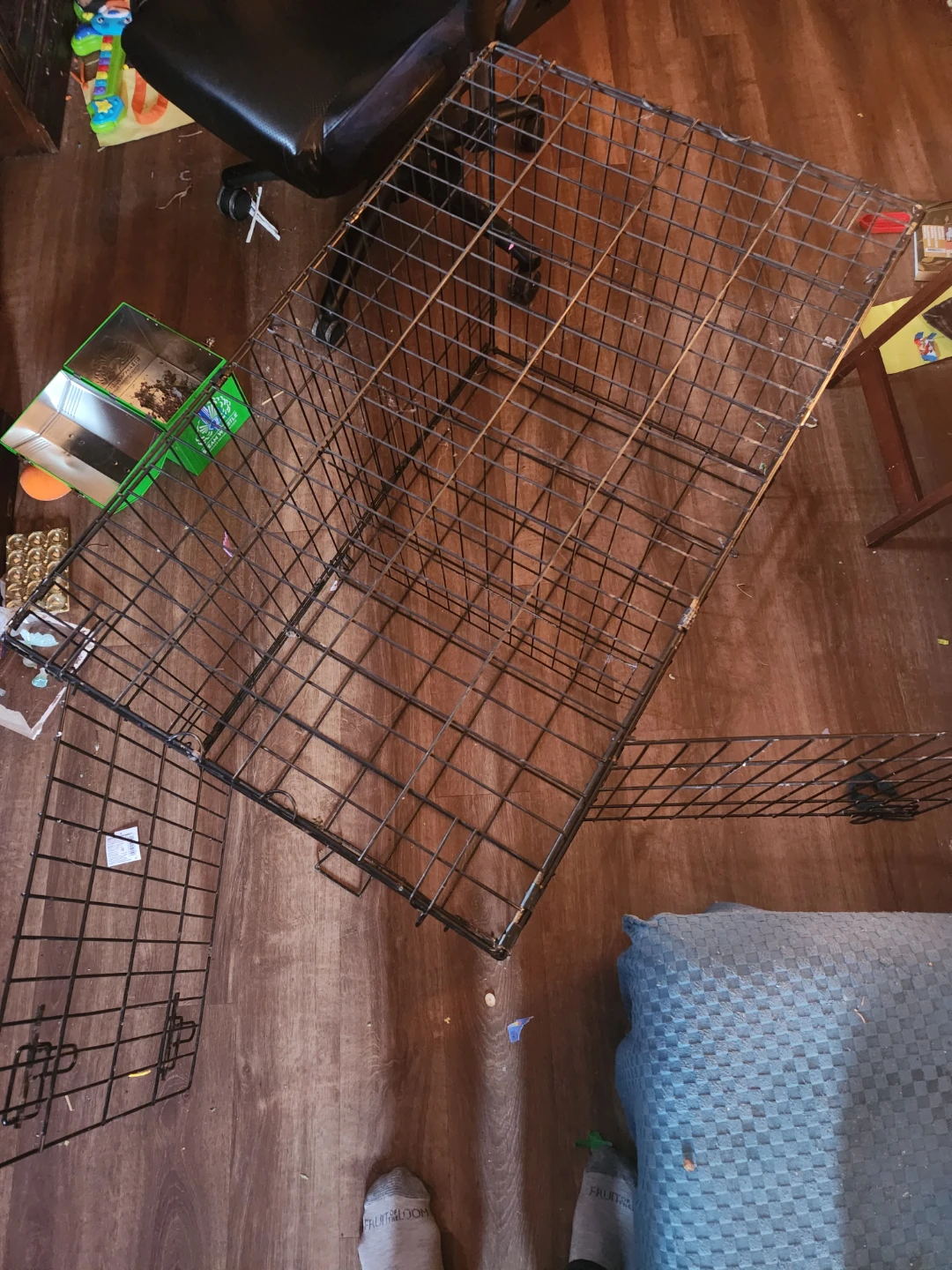 2 Door Dog Crate w/ Divider