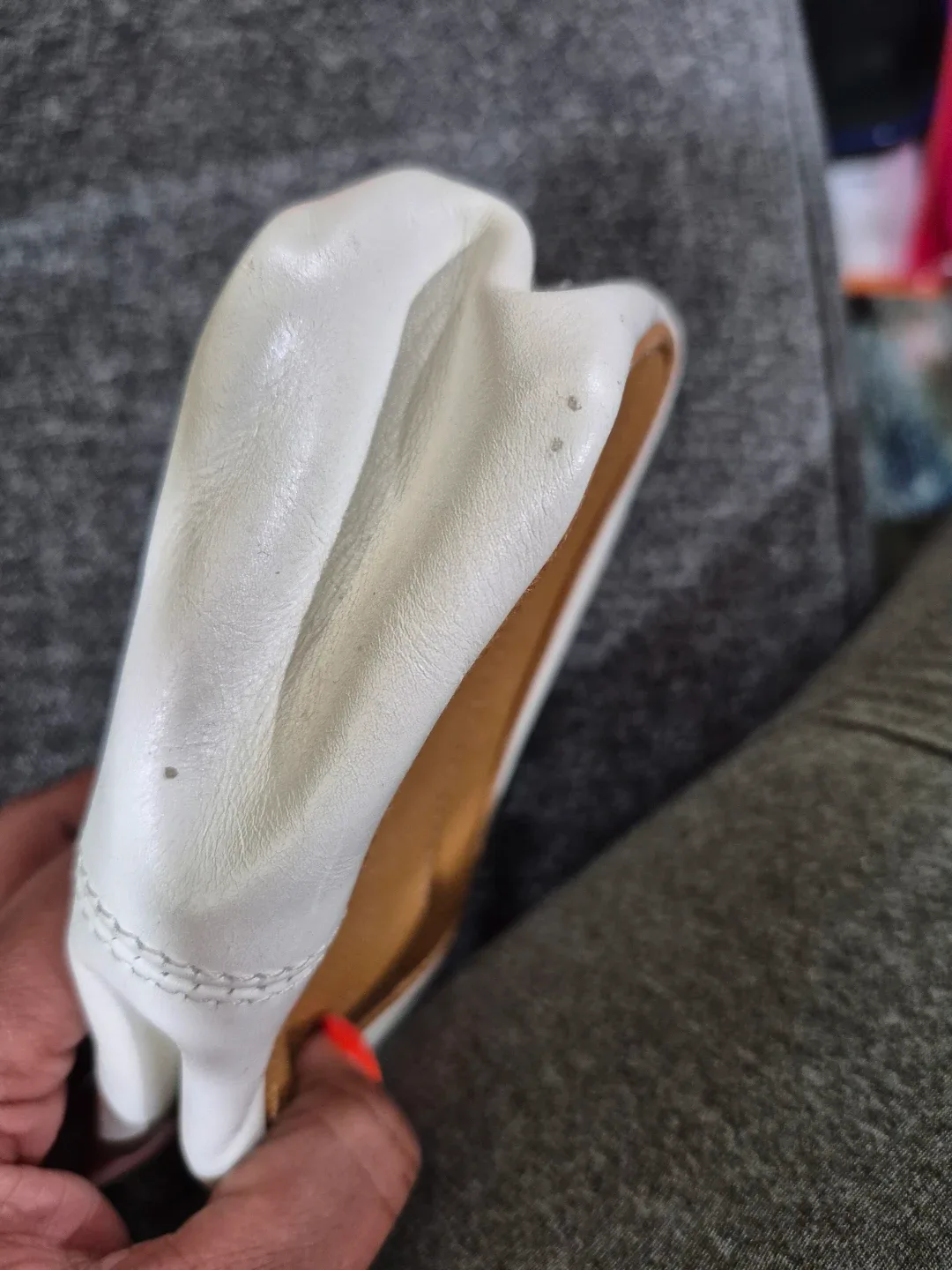 Bottega Veneta Pouch Cosmetic/Toiletry Bag image indicator(7)