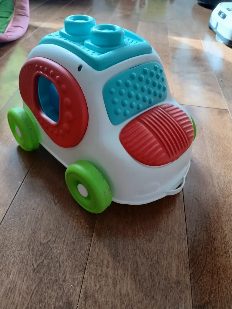 Clementoni Soft Clemmy Sensory Car