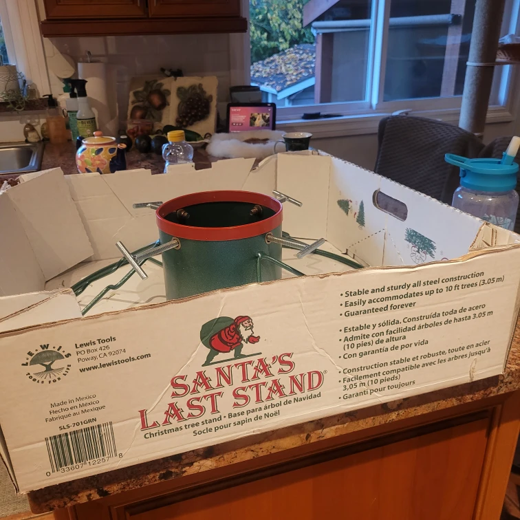 Santa's Last Stand Christmas Tree Stand - photo 3