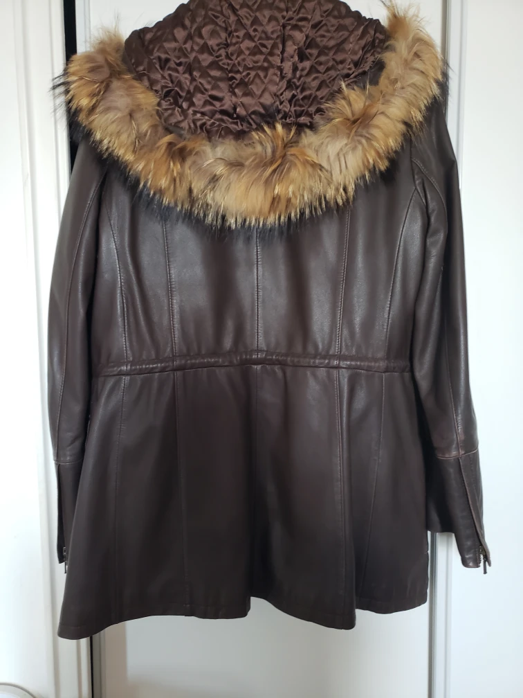 Danier Leather Coat with Fur Hood - photo 2