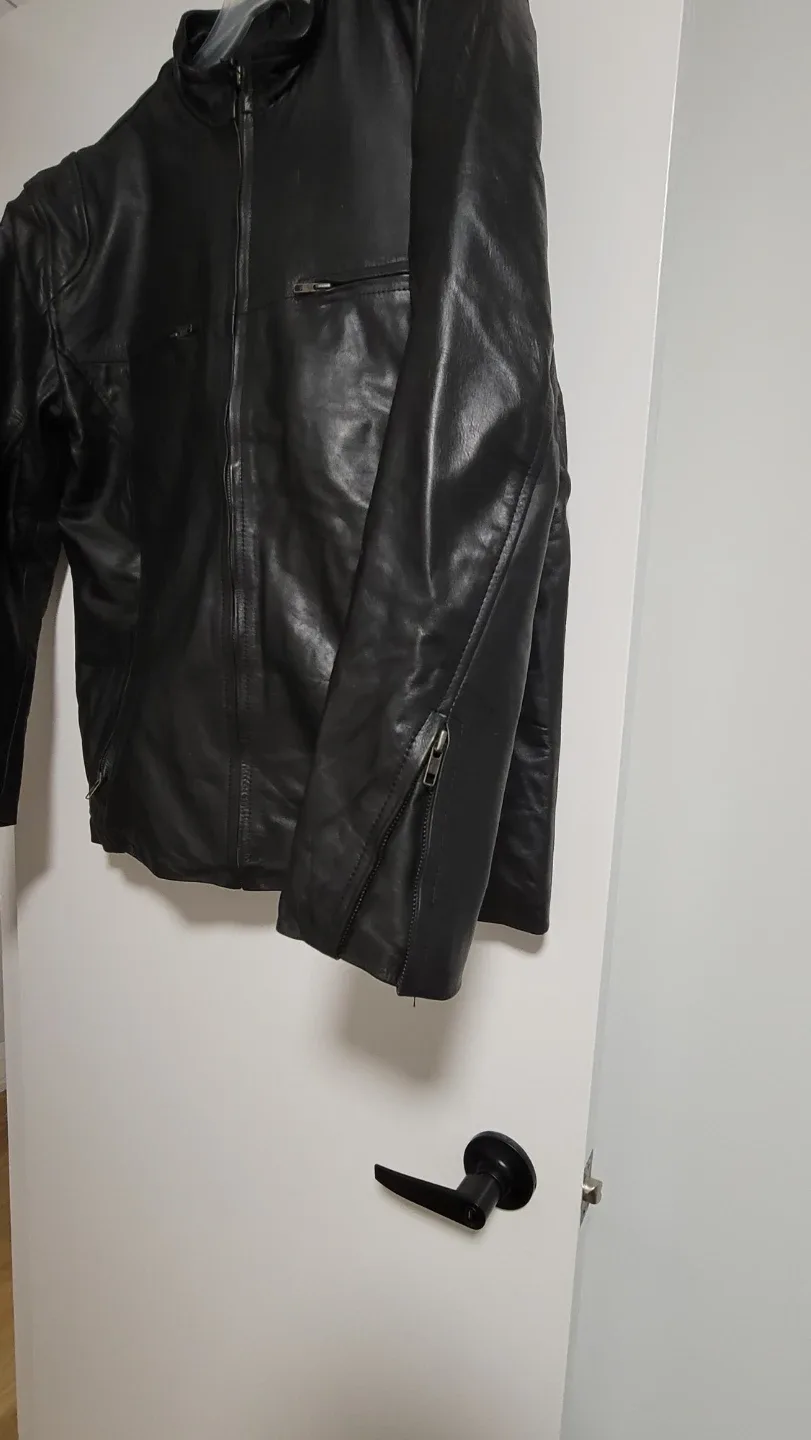 Black genuine  Leather Jacket (Medium) image indicator(2)