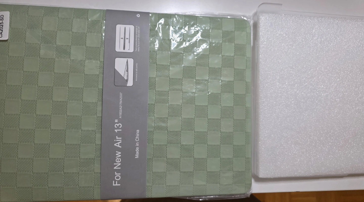 New Air 13" MacBook Case - Green Checkered - photo 3