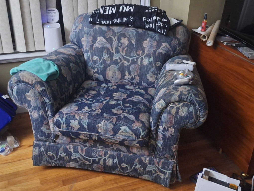 Floral Sofa and Armchair Set - photo 2