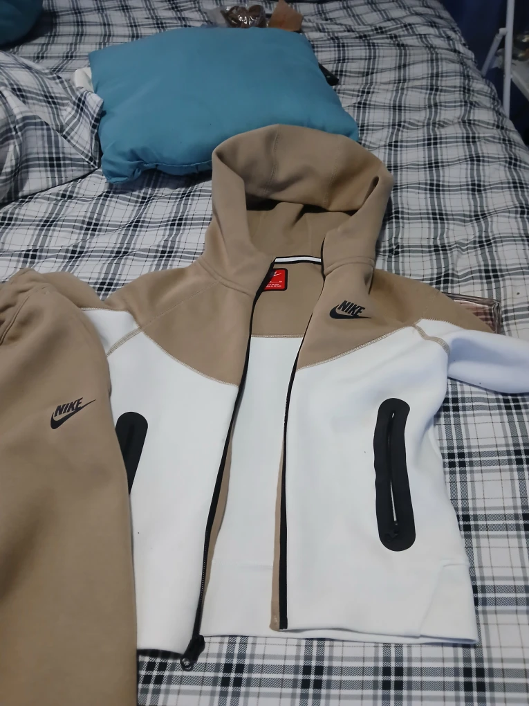 Nike Tech Fleece Suit - Tan/White - photo 2