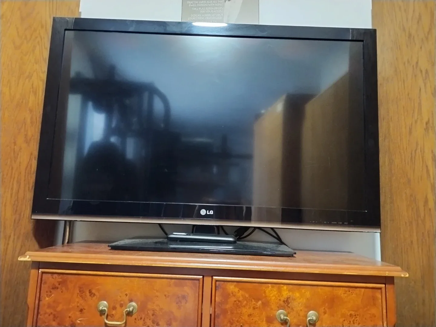 LG 42LK450-UB 42" LCD TV
