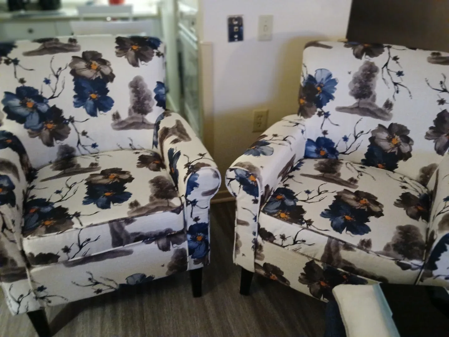 Floral Armchair - Accent Chair image indicator(2)