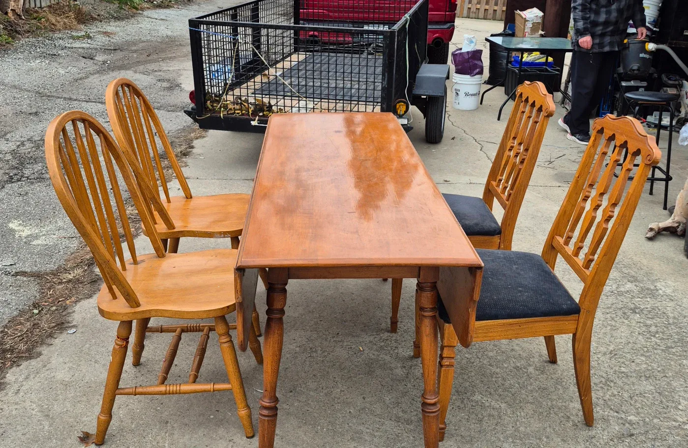 Drop Leaf Dining Table with 4 Chairs image indicator(2)