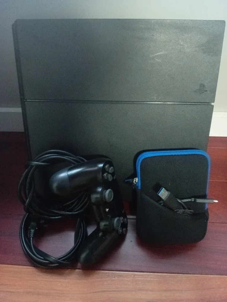 PlayStation 4 with 1t external hardrive