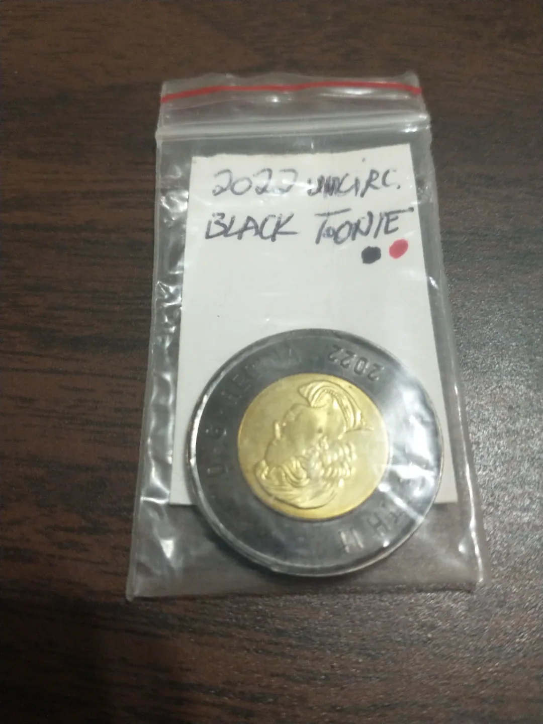 Lovely 2022 Canada black toonie image indicator(9)