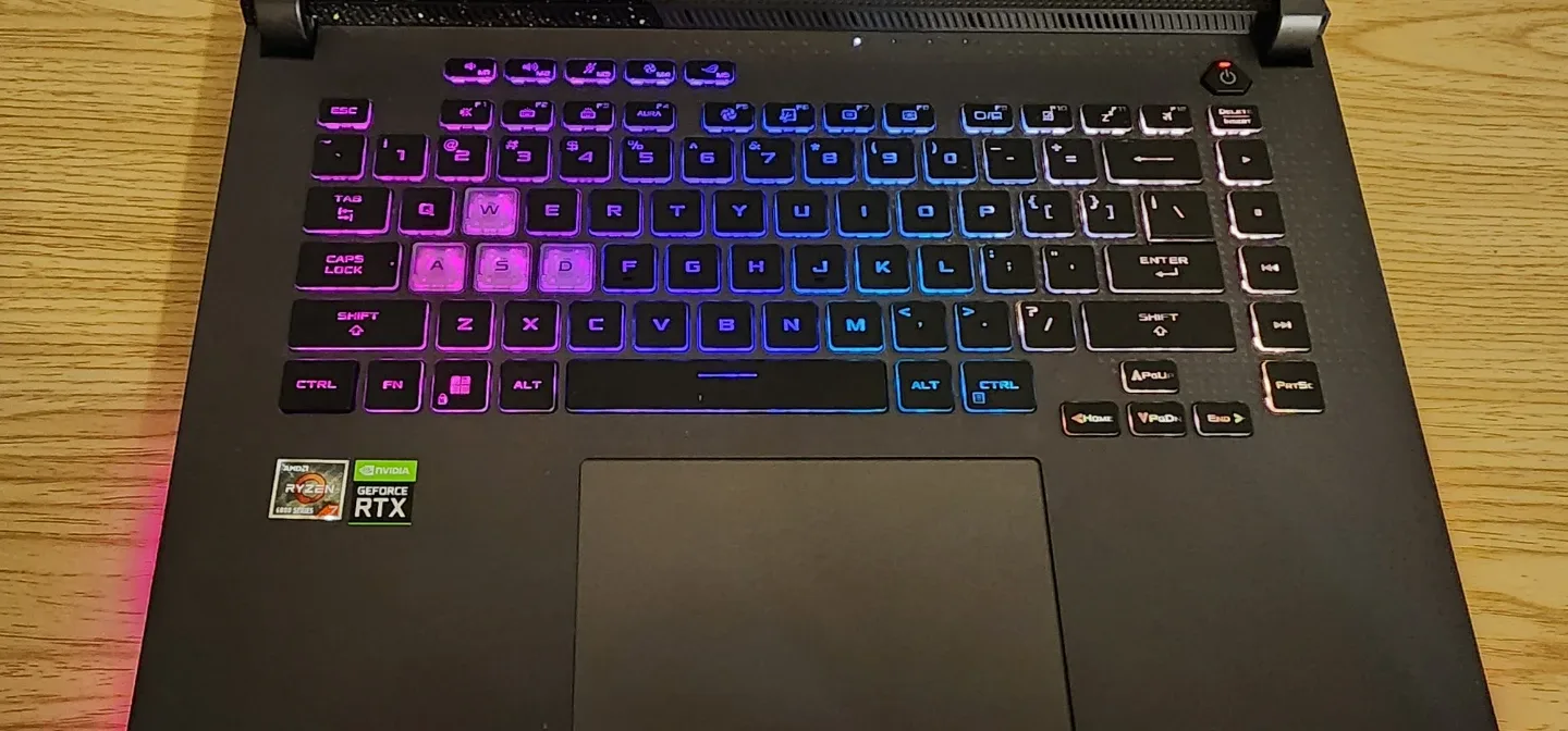 ASUS ROG Strix G513RM Gaming Laptop image indicator(4)