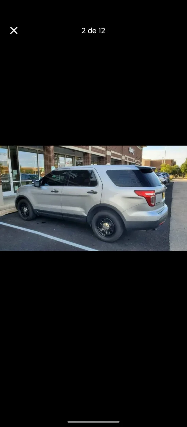 Ford Explorer SUV - Silver image indicator(8)