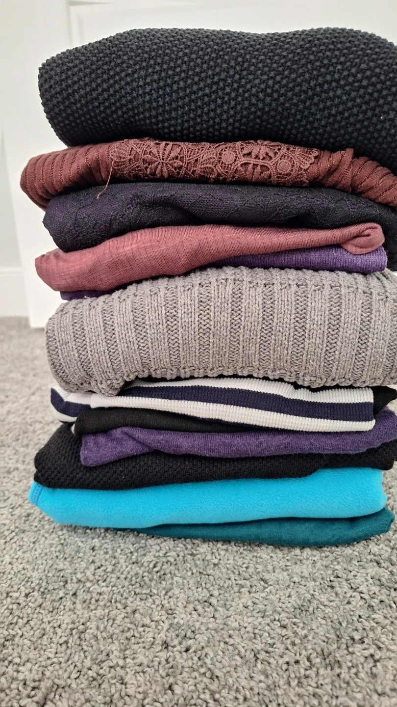 Mixed Lot of Women's Tops & Sweaters