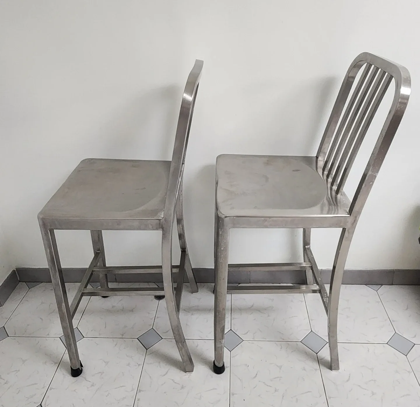 Set of 2 Stainless Steel Counter Height Bar Stools image indicator(2)