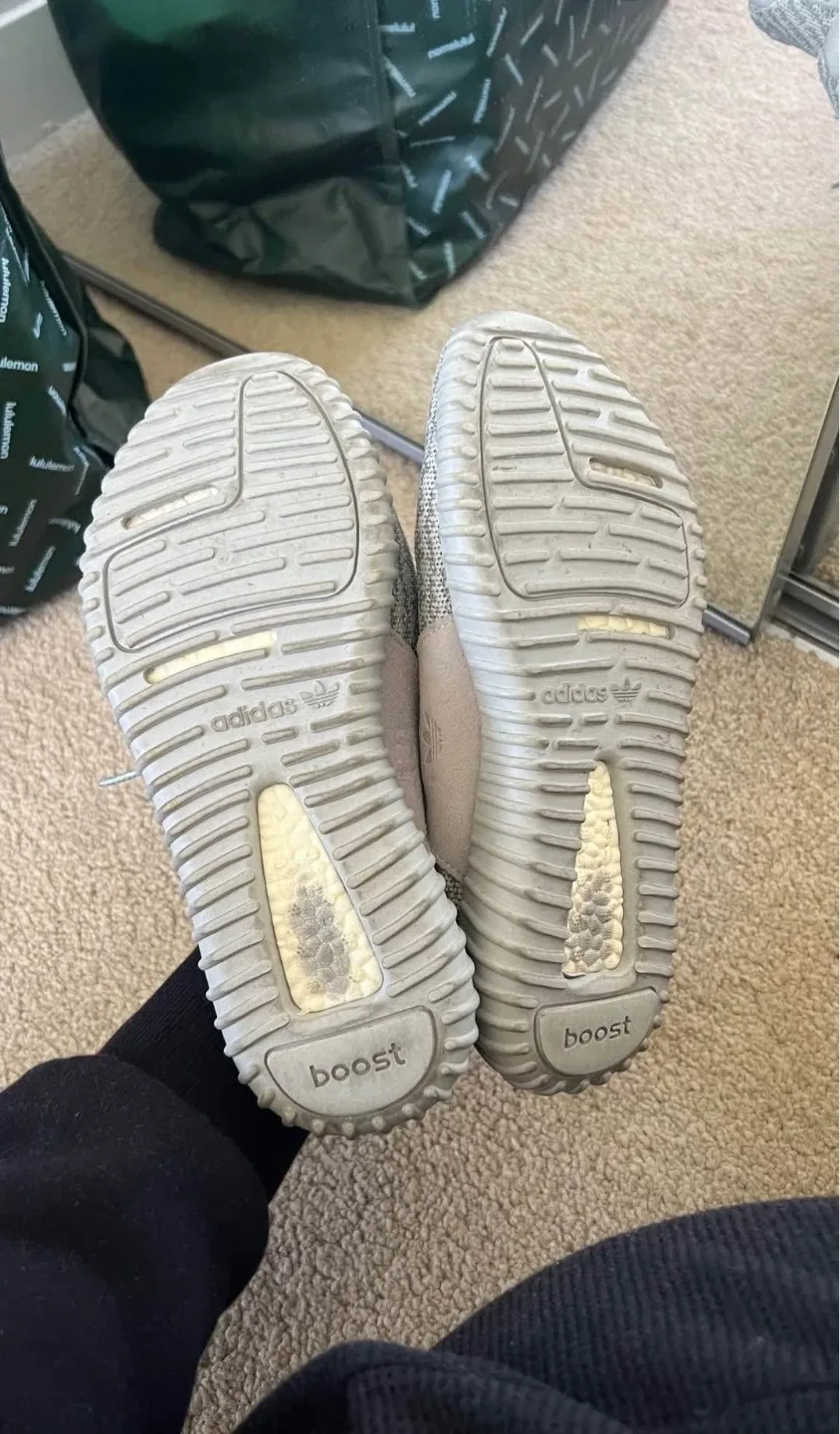 Yeezy 350 moonrock image indicator(3)