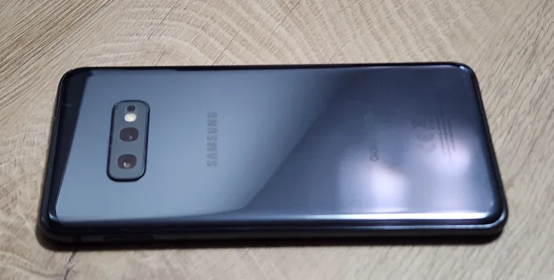 Samsung galaxy s10e for sale! image indicator(2)