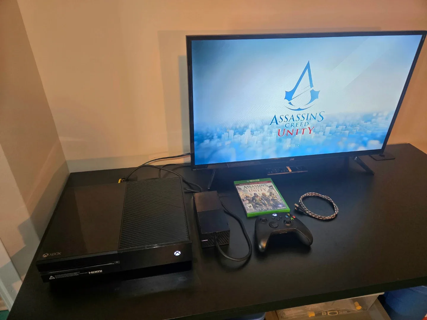 Xbox One Console + Series Controller / CLEAN + READY TO PLAY image indicator(4)