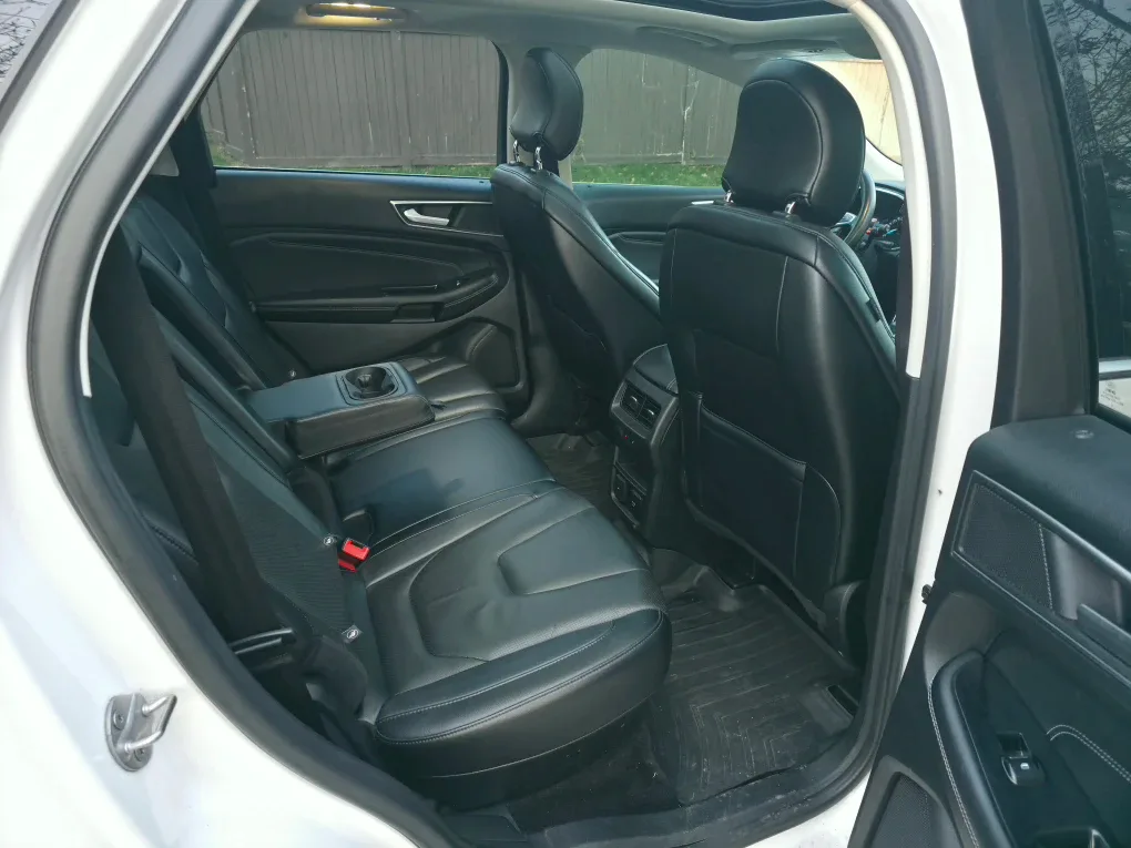 Ford Edge SUV - White image indicator(7)