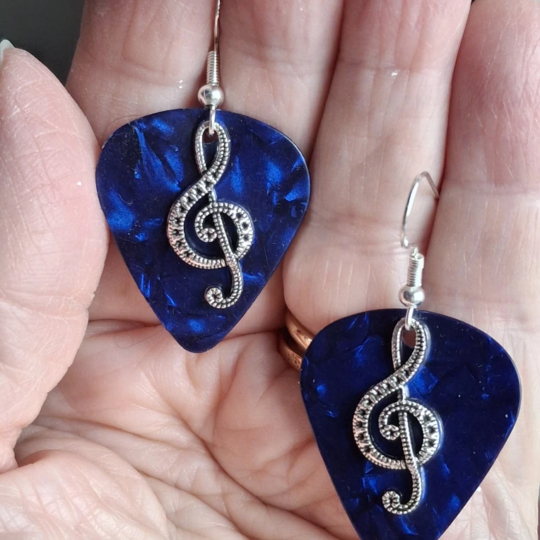 Guitar Pick Treble Clef Dangle Earrings