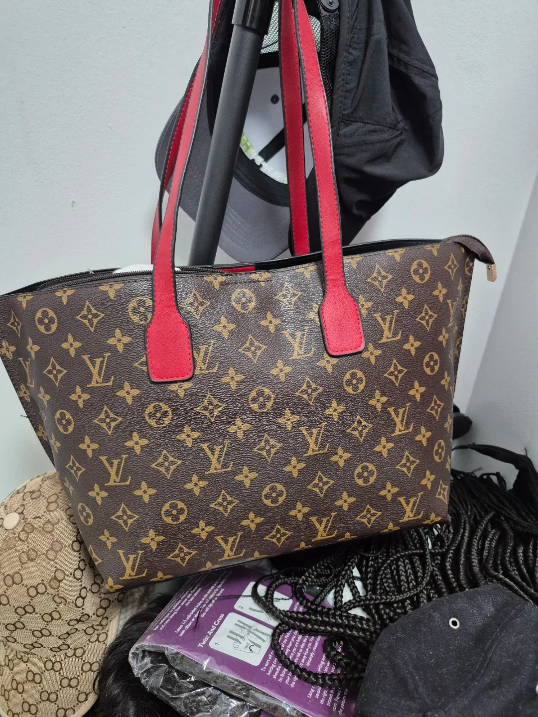 Coach Demi Hobo Bag image indicator(2)