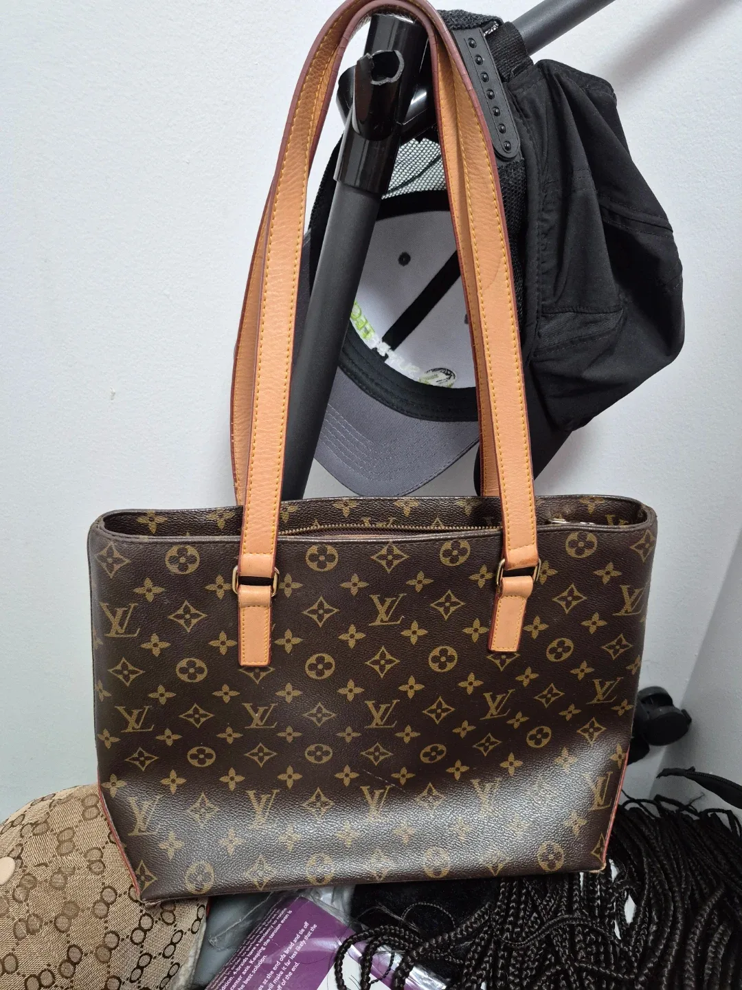 Coach Demi Hobo Bag image indicator(3)