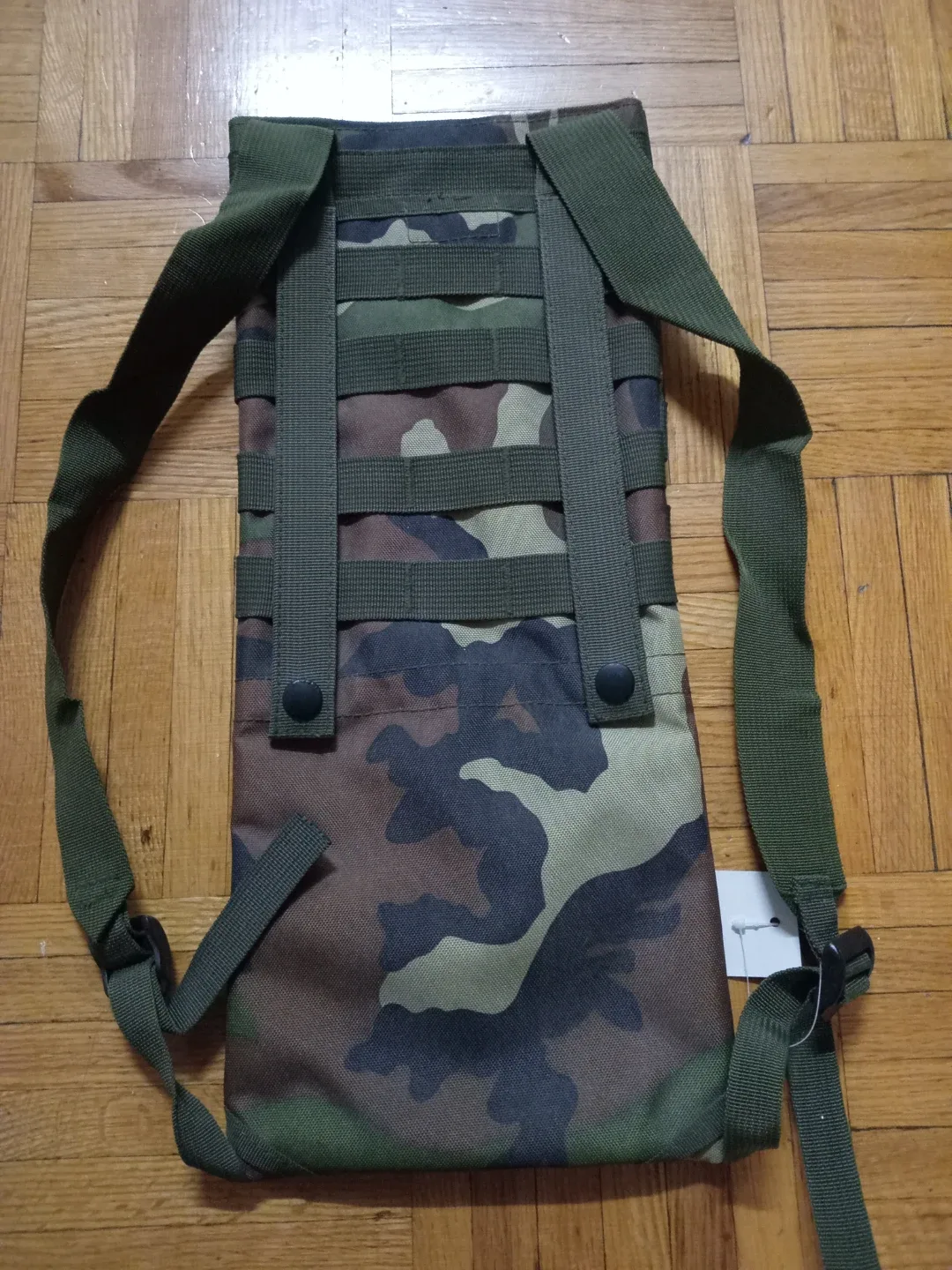 Camouflage Hydration Pack Carrier image indicator(2)
