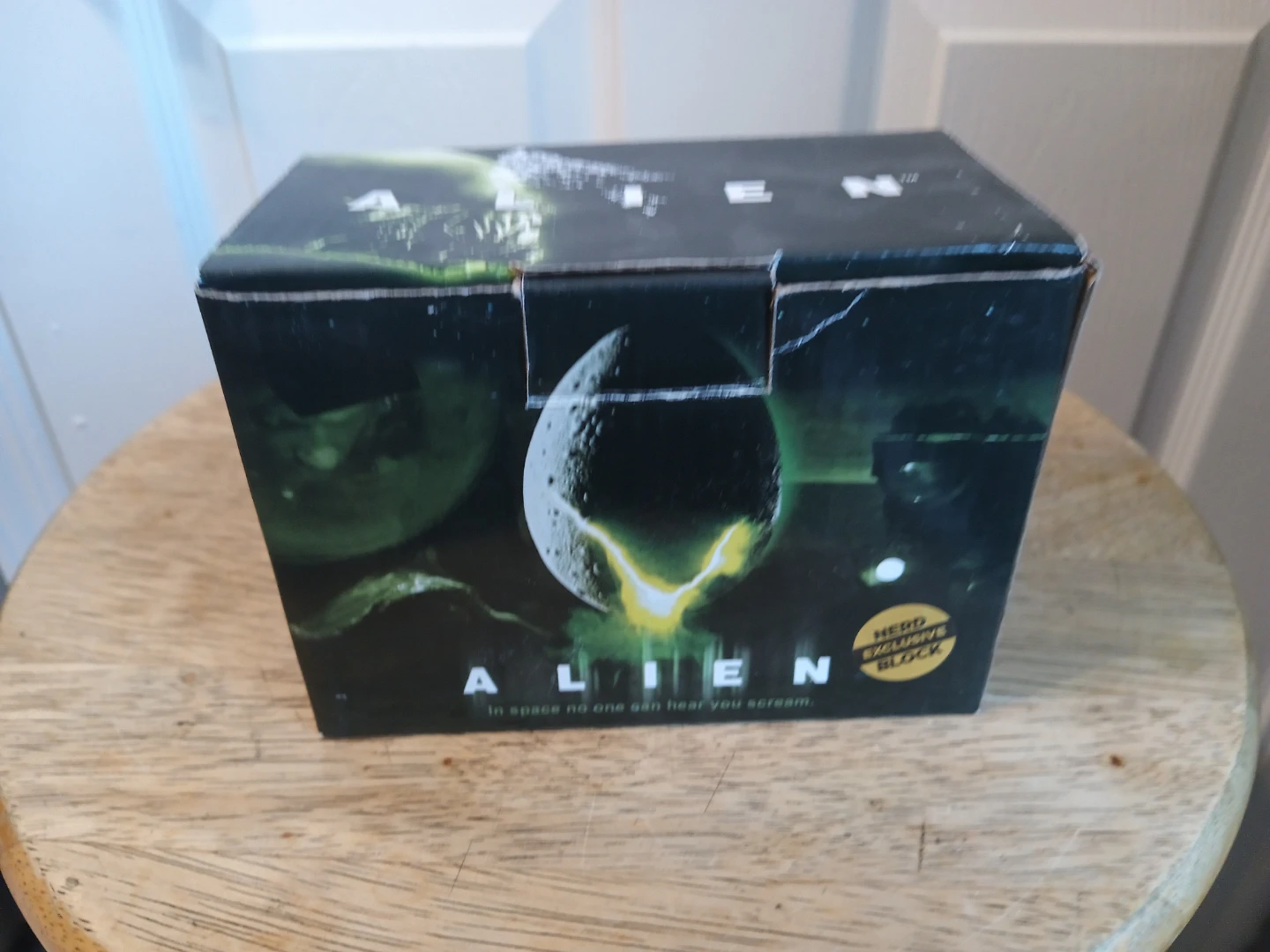 Alien Xenomorph Egg Salt and Pepper Shaker Set
