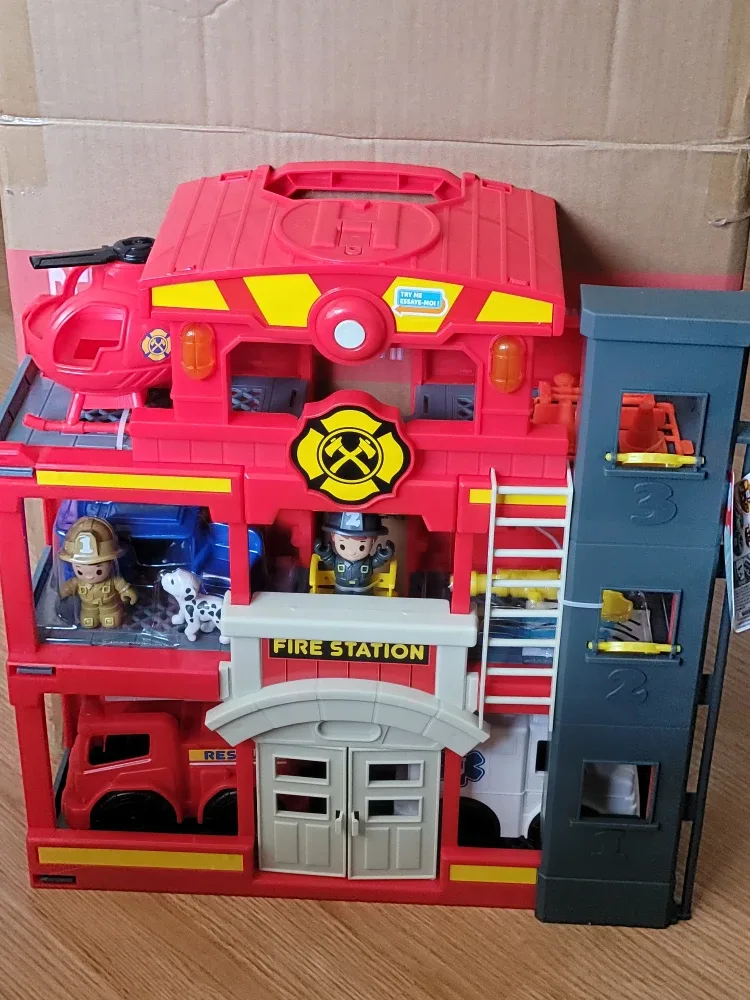 Kid Connection Fire Station Playset, Includes: 31 pieces