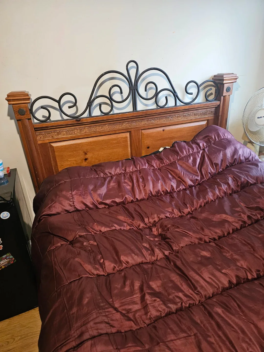Queen Size Bed - Everything Included