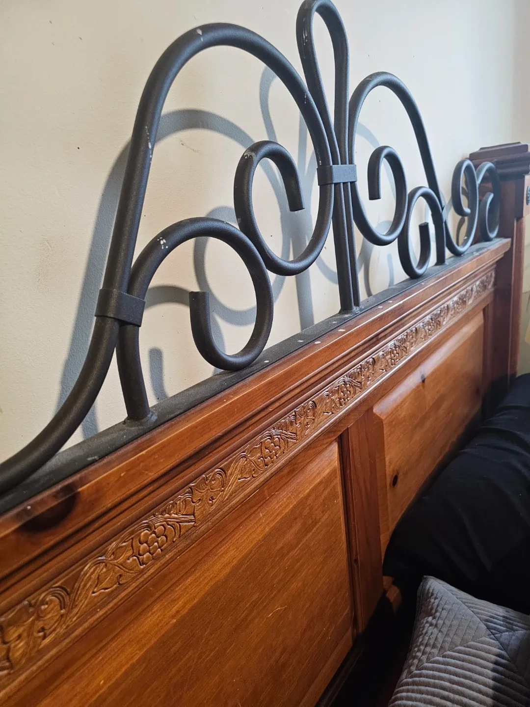 Queen Size Bed - Everything Included image indicator(3)