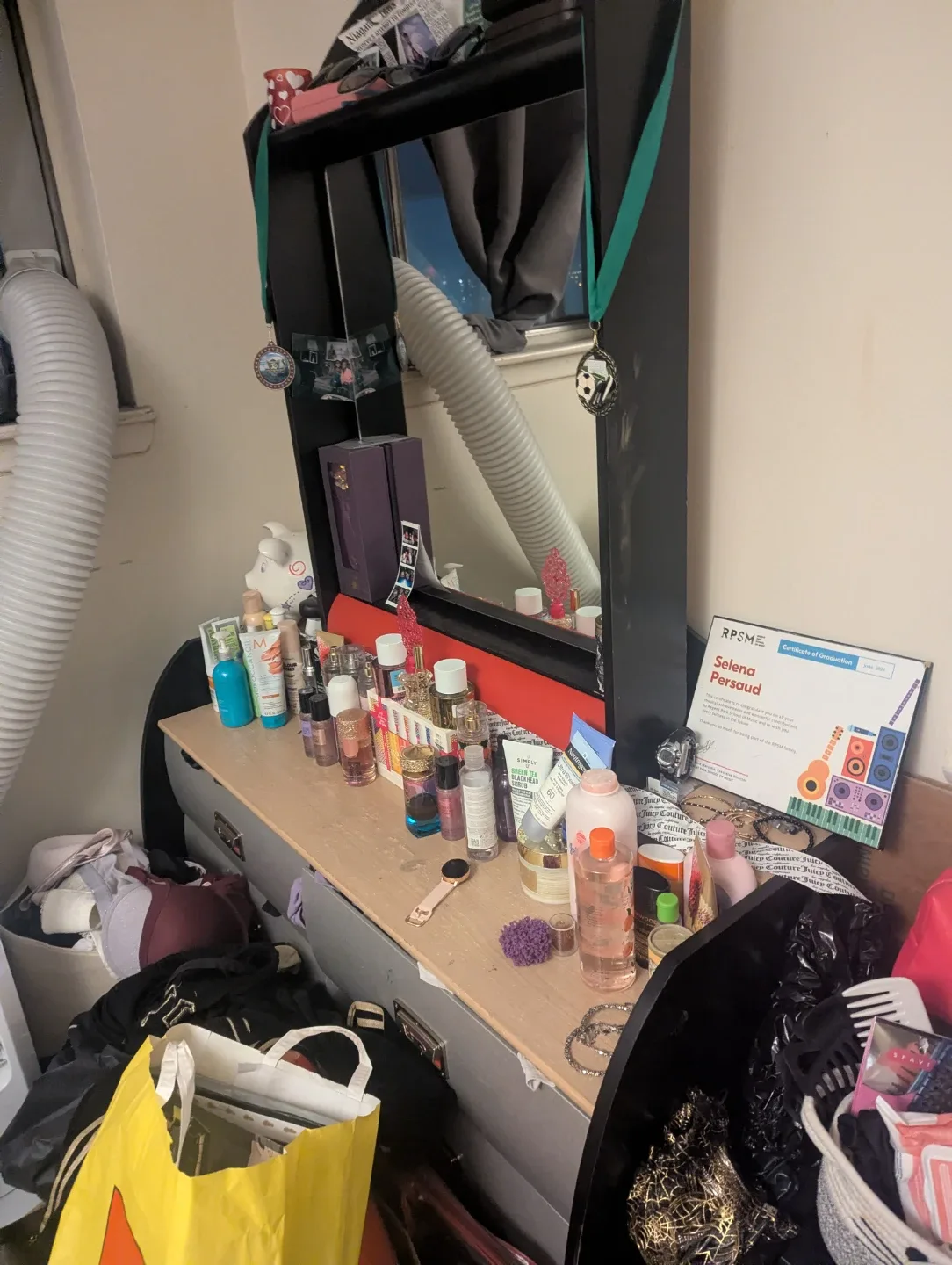 Hot wheels Car bed perfect for a boy.  Paid $1500 at the Brick image indicator(2)