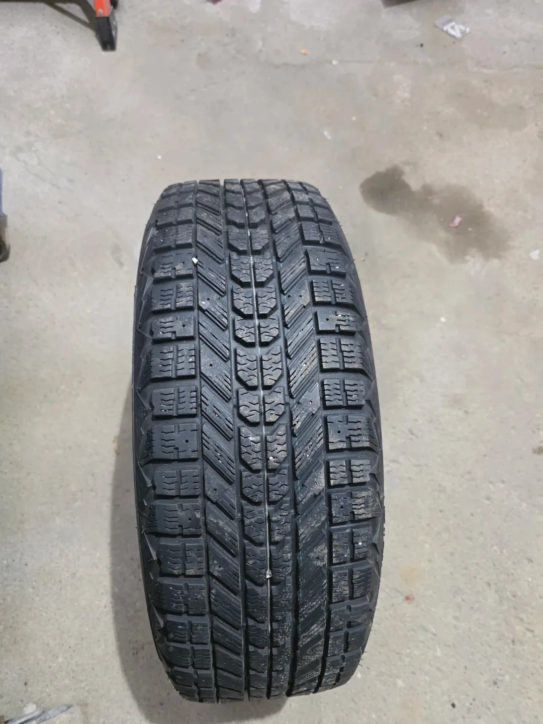 Firestone Winterforce 215/65R16 Tires image indicator(2)