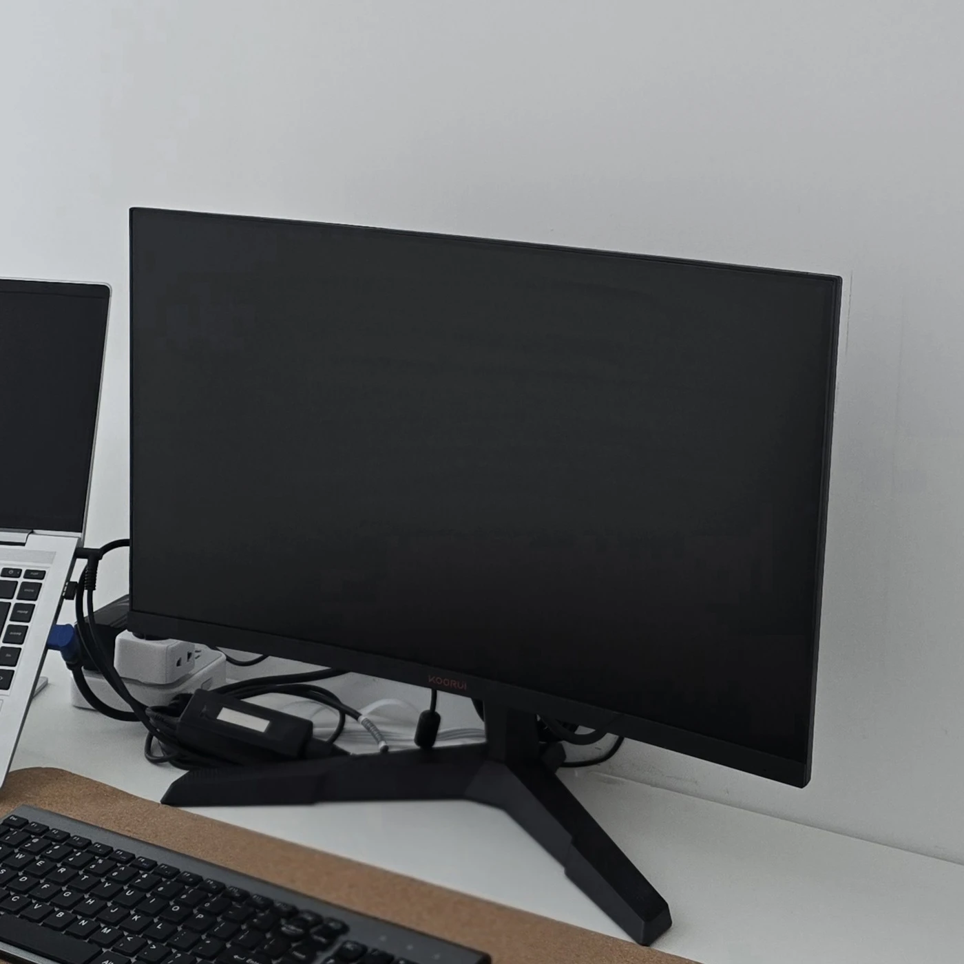 KOORUI 24" Curved Gaming Monitor - photo 2