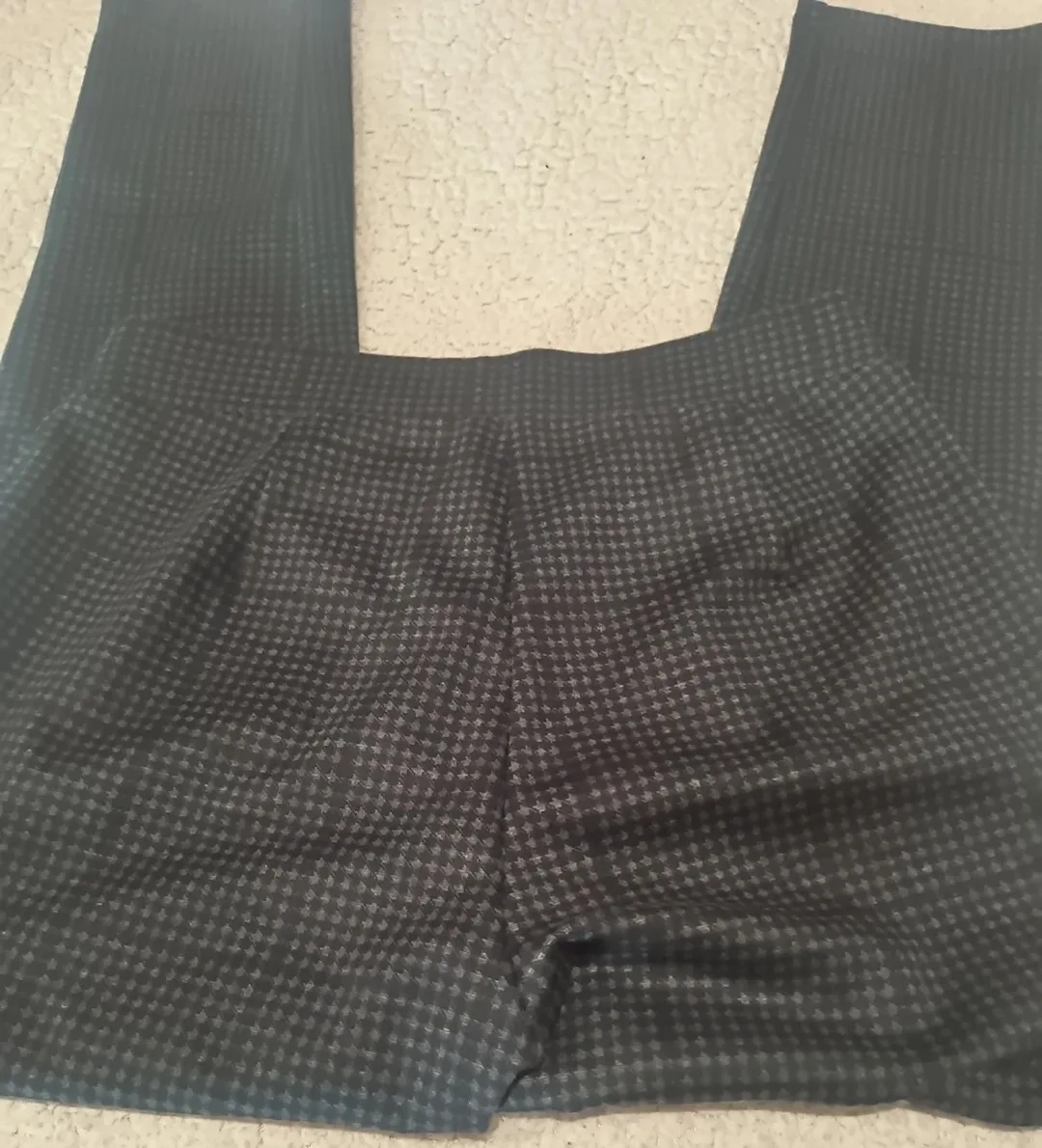 Tommy Hilfiger Houndstooth Pants - Size 8 image indicator(8)